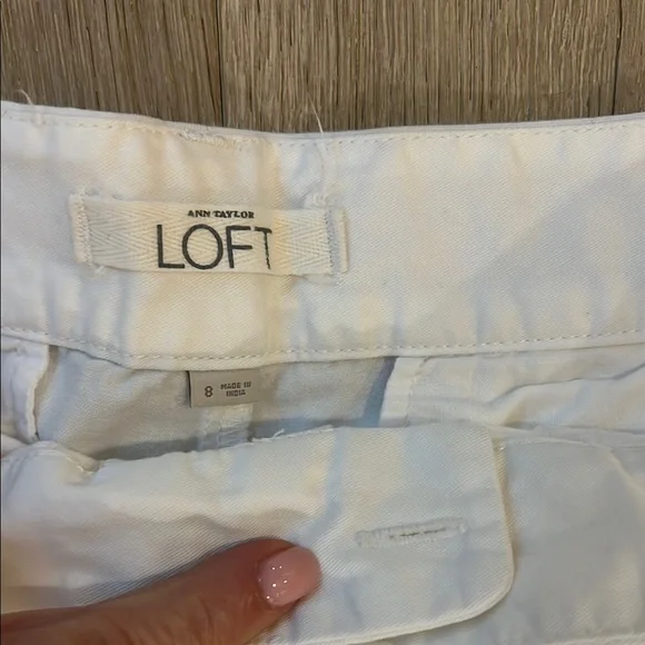 Loft cotton Women's White Shorts. Size 8 - Picture 2 of 6
